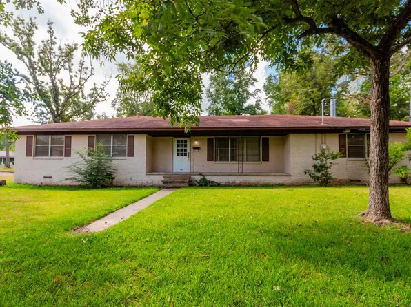 101 Leland Dr, Athens, TX 75751