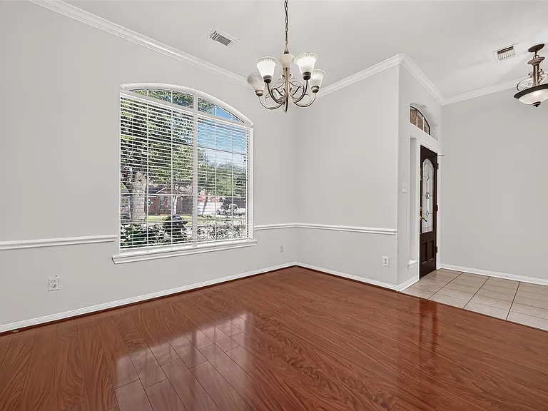 10802 Warner Hollow Ct — Photo 8