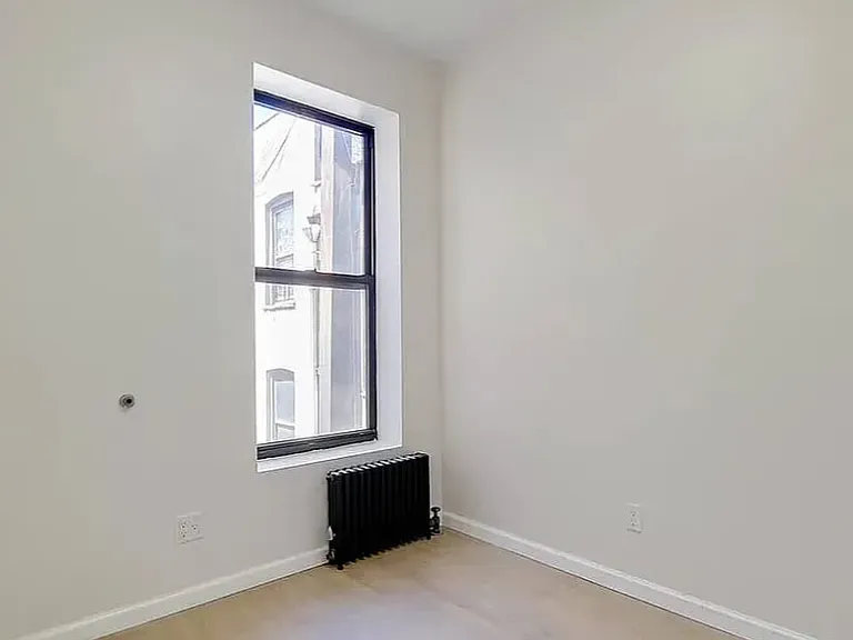4422 3rd Ave #6 — Photo 7
