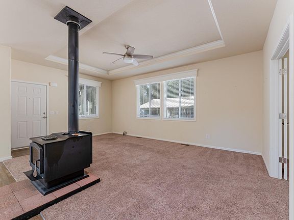 3rd image of 1245 Road D