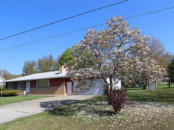 3rd image of 321 Sierra Dr