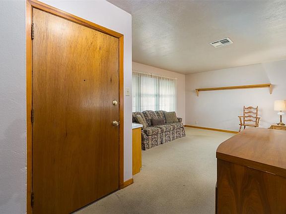 5th image of 2029 N Galveston Avenue