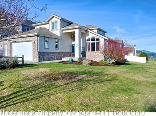 2302 24th St, Anacortes, WA 98221
