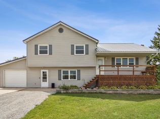 12334 Carr Rd, La Porte City, IA 50651