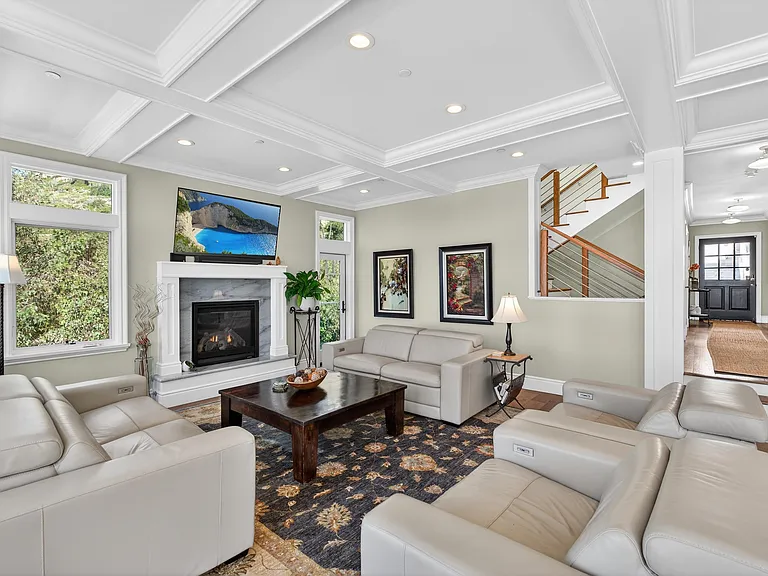 405 Blumont St — Photo 20