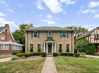 525 Wisner St, Park Ridge, IL 60068
