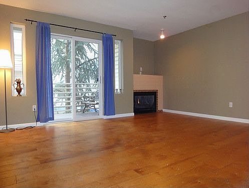 3rd image of 3717 Caifornia Ave SW #203
