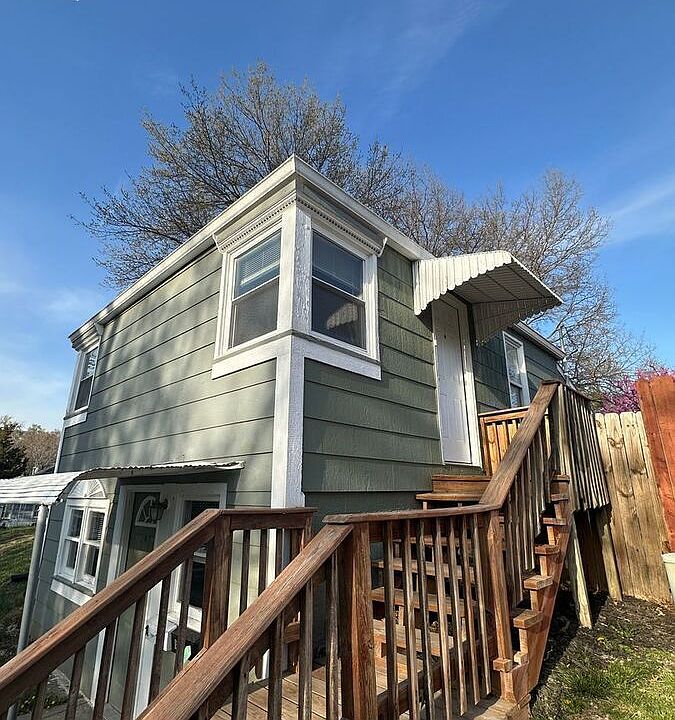 1st image of 1009 Grand Ave #B