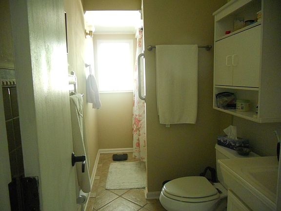 4th image of 2807 Canary Dr