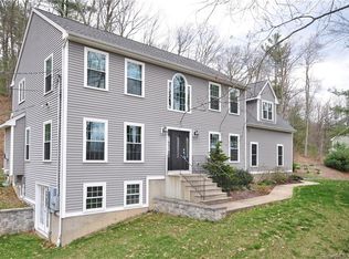 132 Vineyard Rd, Burlington, CT 06013