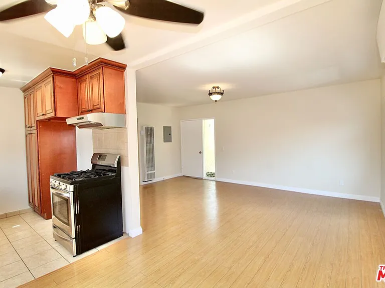 1319 E California Ave #B — Photo 7