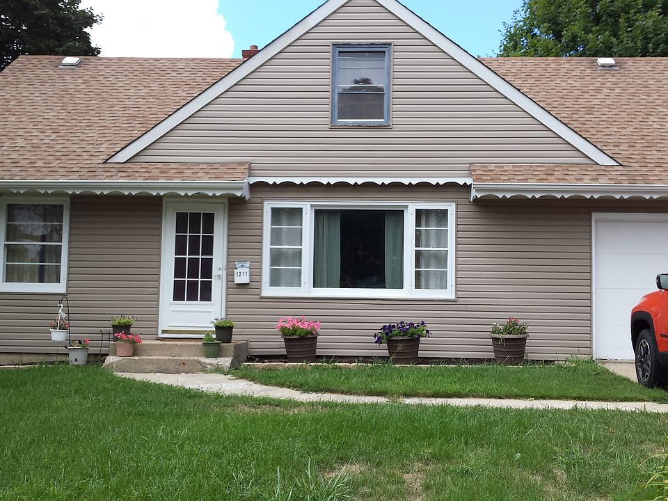 1st image of 1211 Florist Dr