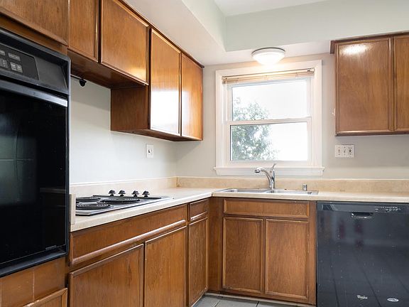 2nd image of 533 N Littleton St