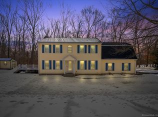 3 Fran Ln, Colchester, CT 06415