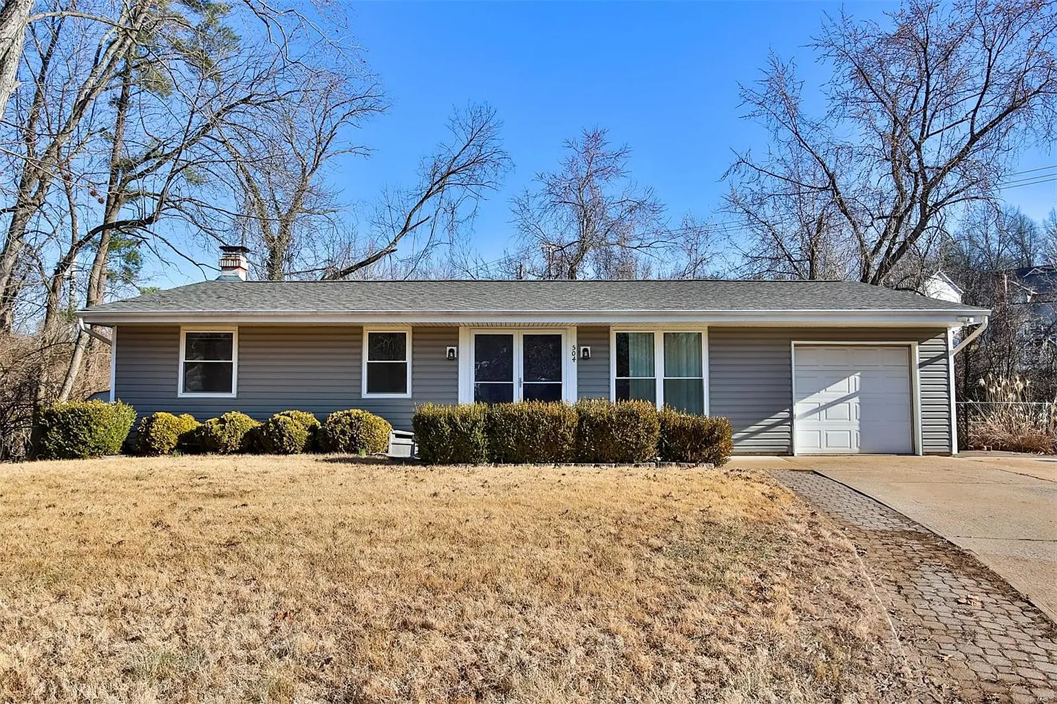 504 Clarington Dr photo 1