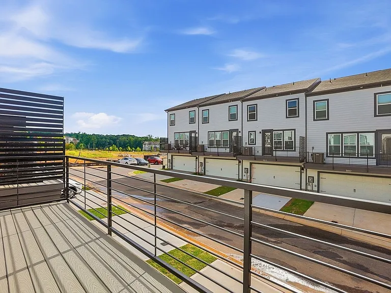 3016 Rexton Ln — Photo 40