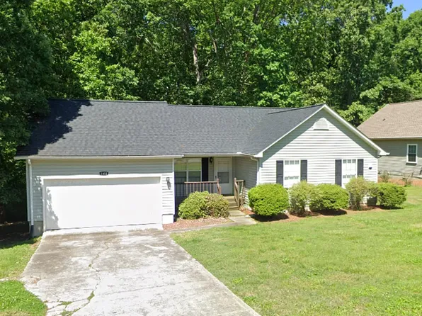 1460 28th St SW, Hickory, NC 28602