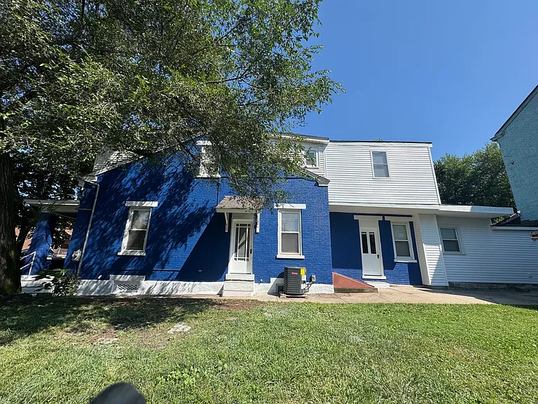 1214 Garrard St — Photo 2