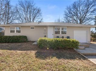 715 SW 7th St, Lees Summit, MO 64081