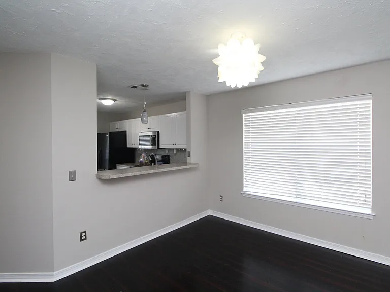 7680 Chablis Cir — Photo 5