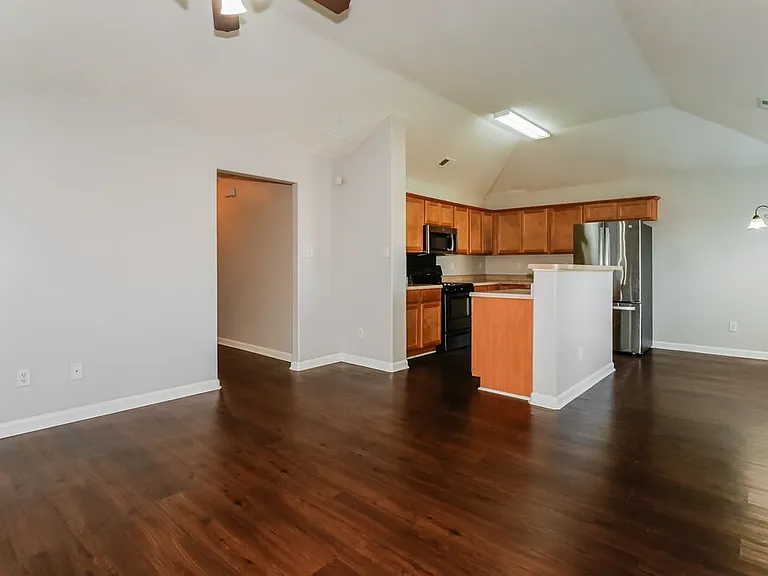 1719 Brentford Cv — Photo 5