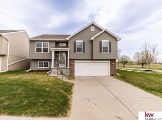 19635 T St, Omaha, NE 68135