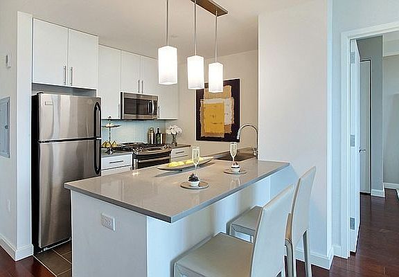 5th image of 81 Fleet Pl APT 9D