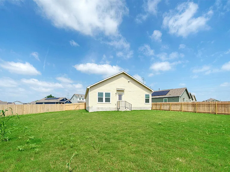 14405 Nini Cv — Photo 3