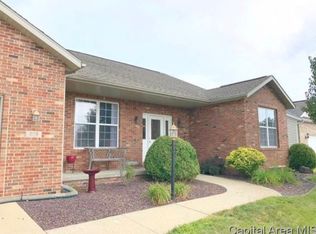 305 Podres Ln, Chatham, IL 62629