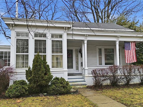 3rd image of 31 W Main St