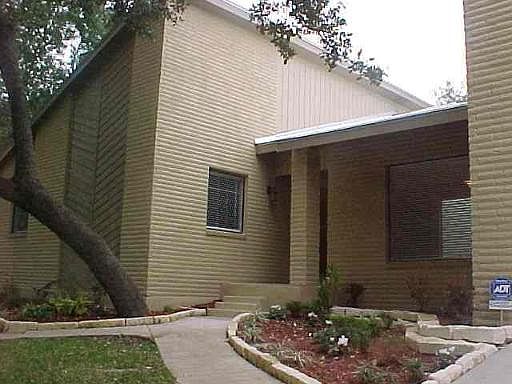 2nd image of 3903 PARK GATE DR