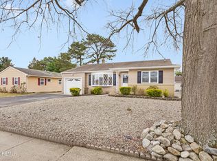 19 Bennington Drive, Toms River, NJ