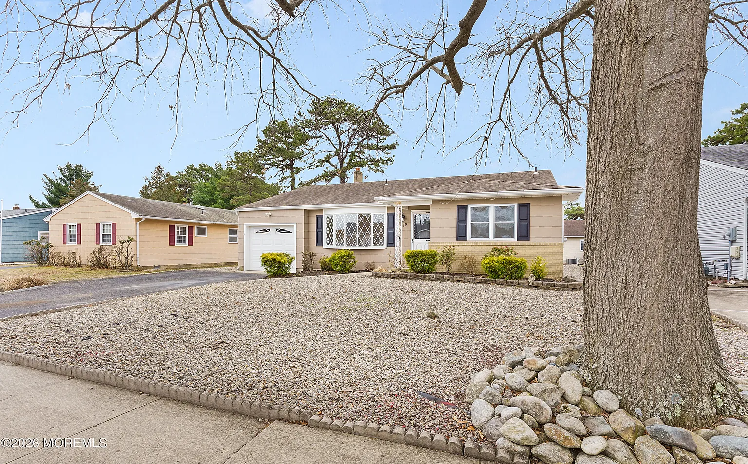 19 Bennington Drive photo 1