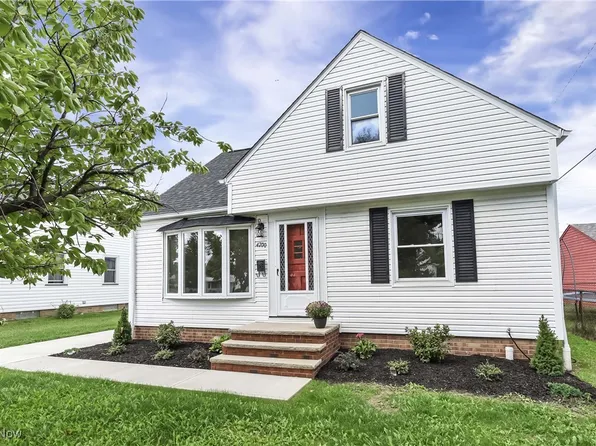 4700 Summer Ln, Brooklyn, OH 44144