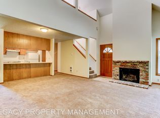 1427 Laurel St, Lake Oswego, OR 97034
