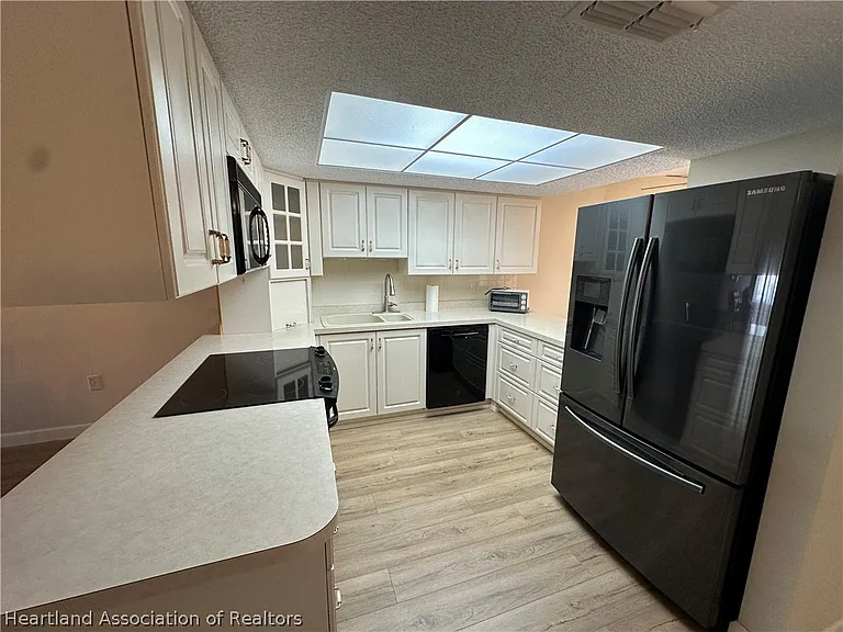 5738 Matanzas Dr — Photo 10