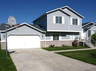 5404 Sunfalls Ct, West Valley City, UT 84118