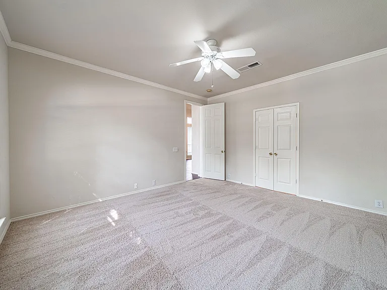 6870 Winston Dr — Photo 24