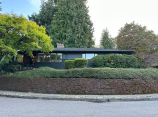 604 SW Moss St, Portland, OR 97219