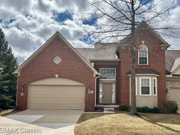47461 Scenic Circle Dr N, Canton, MI 48188