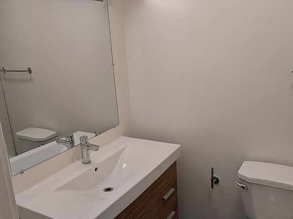 5th image of 7068 Lanewood Ave APT 11