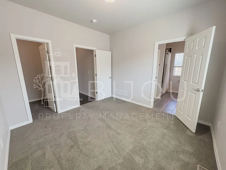 3760 Scott Ln — Photo 15