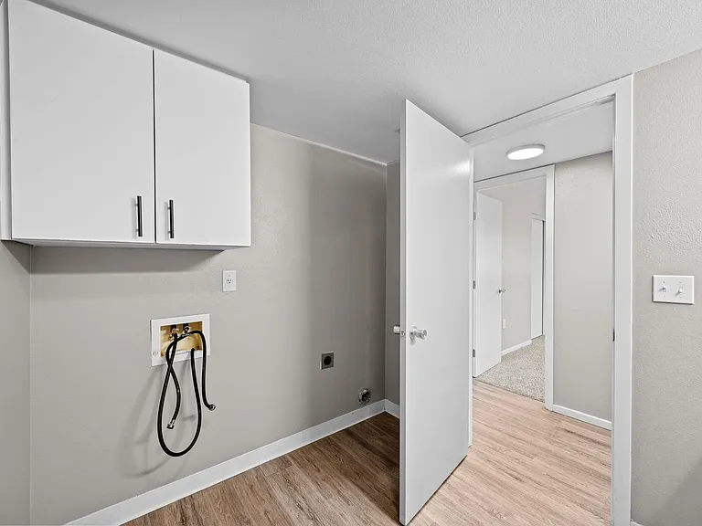 Gateway Crossing Apartments — Photo 40