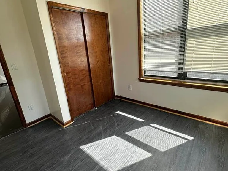 28-39 33rd St #2F — Photo 7