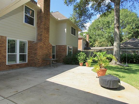 5th image of 3318 Cedar Village Dr