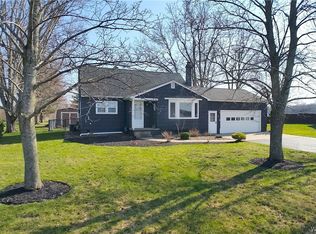 5016 Mapleton Rd, Lockport, NY 14094