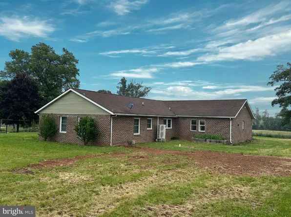 13789 Buchanan Trl W, Mercersburg, PA 17236