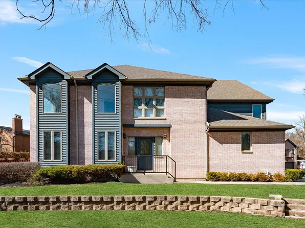 1776 Chestnut Ave, Glenview, IL 60025