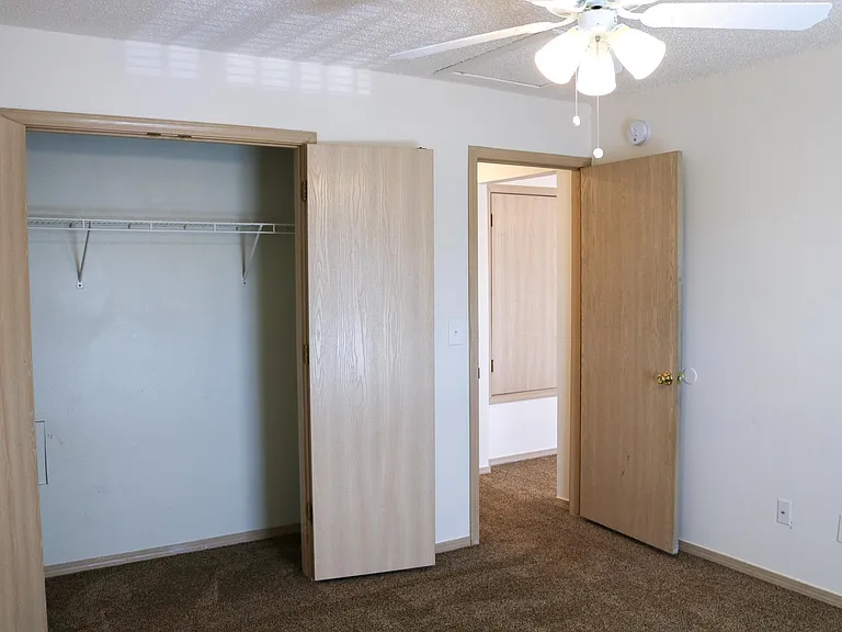 1340 N Oakland Ave #8 — Photo 8
