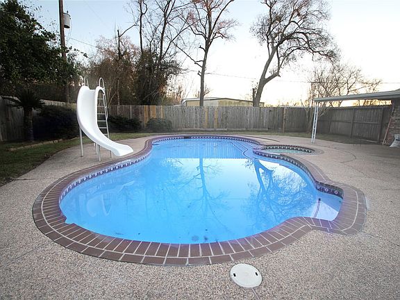 4th image of 11722 Nanette Dr